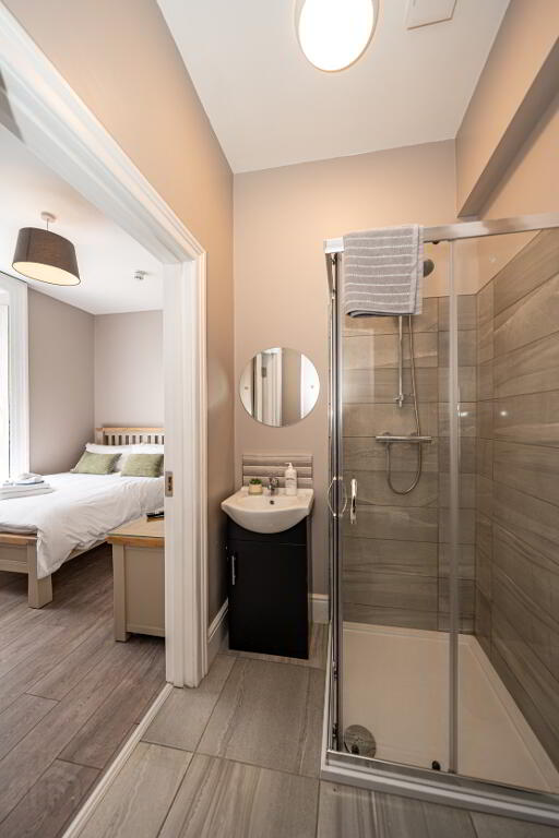 Photo 11 of Luxury En-Suite Rooms - Bills Included, 34 Clarendon Street,...Derry/Londonderry
