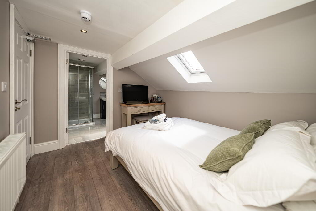 Photo 17 of Luxury En-Suite Rooms - Bills Included, 34 Clarendon Street,...Derry/Londonderry