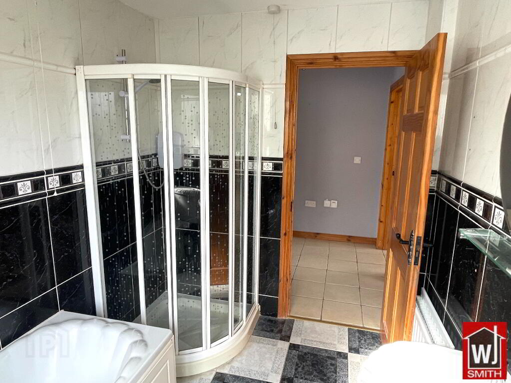 Photo 23 of 21 Ashleigh Court, Castlederg