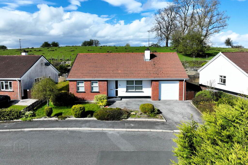 24 Silverhill Park, Enniskillen, BT74 5PU