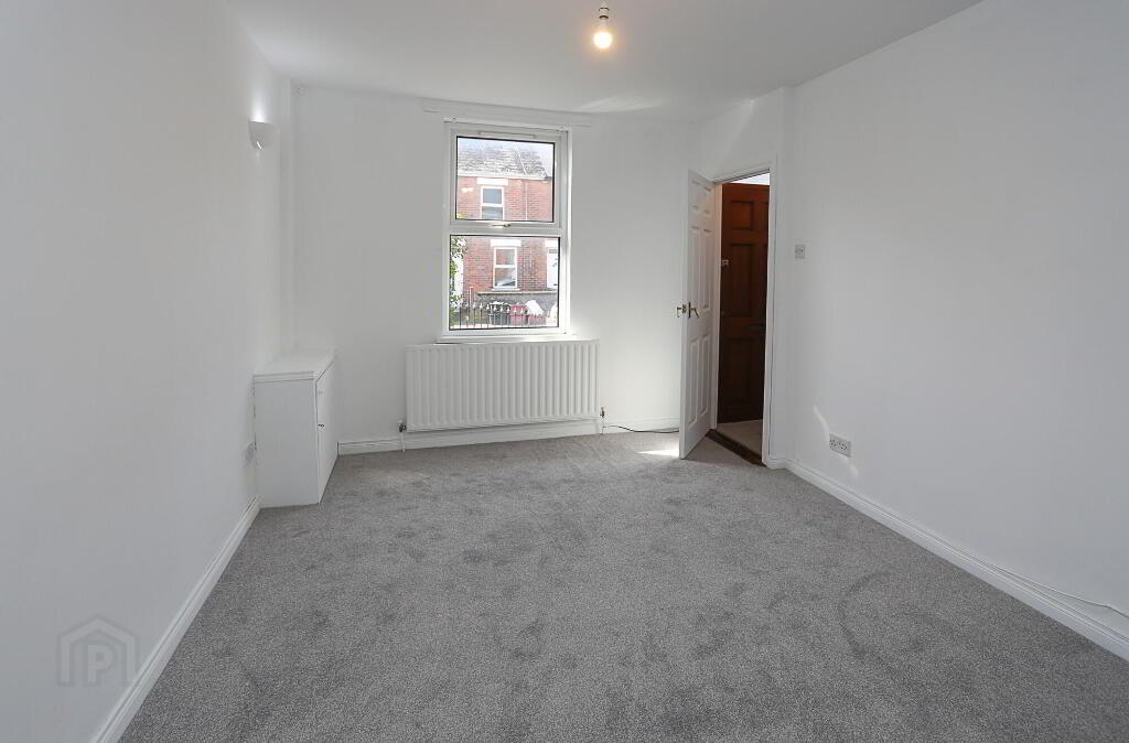 Photo 2 of 29 Olympia Drive, Belfast