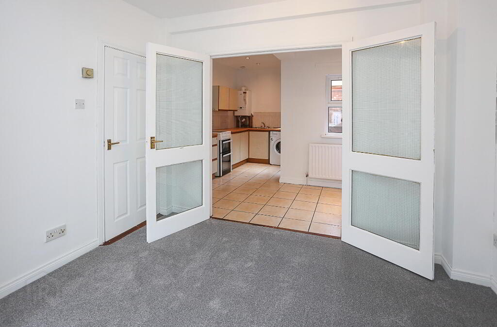 Photo 6 of 29 Olympia Drive, Belfast