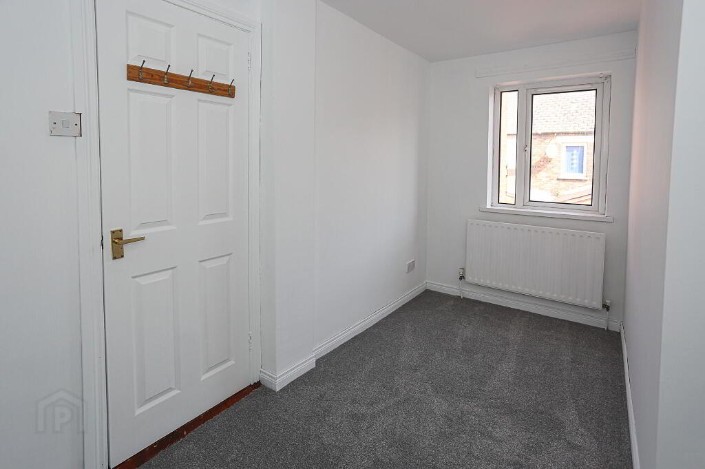 Photo 21 of 29 Olympia Drive, Belfast