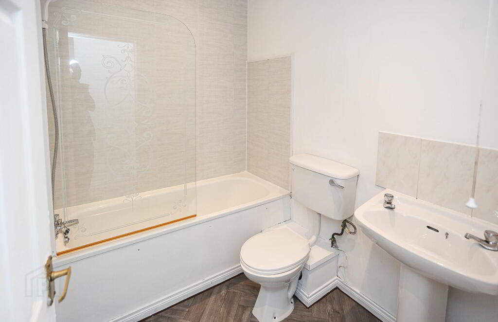 Photo 20 of 29 Olympia Drive, Belfast