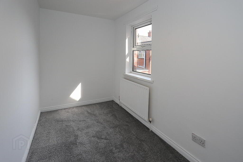 Photo 23 of 29 Olympia Drive, Belfast