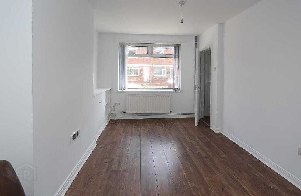 Photo 4 of 16 Empire Parade, Belfast