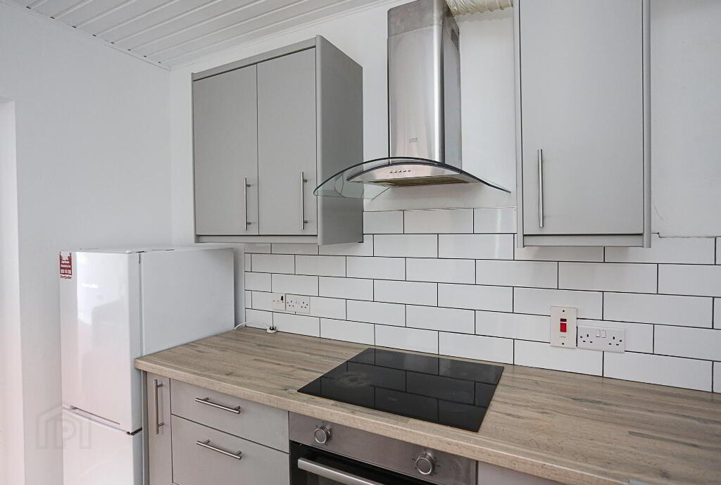 Photo 11 of 16 Empire Parade, Belfast