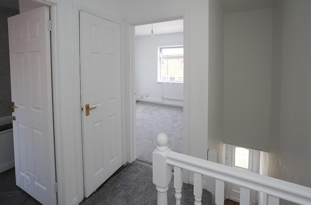 Photo 16 of 16 Empire Parade, Belfast