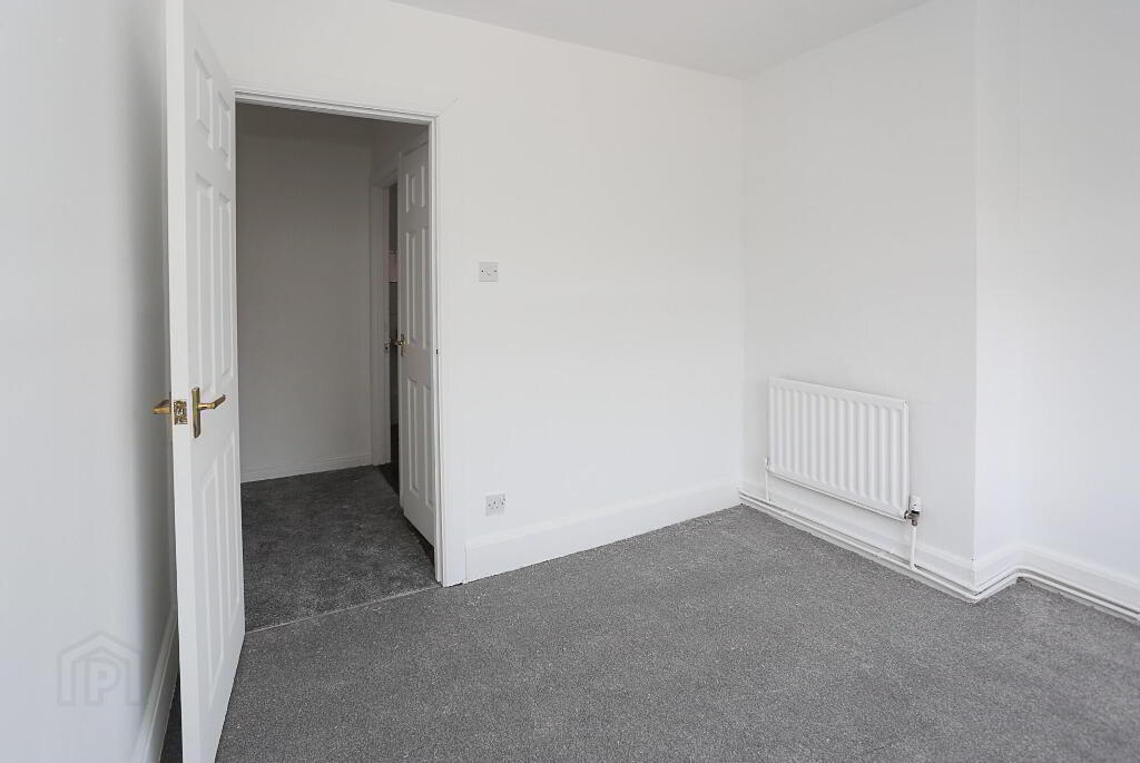 Photo 20 of 16 Empire Parade, Belfast