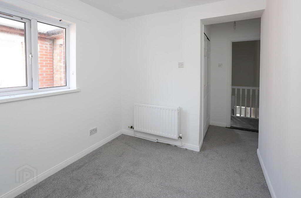 Photo 23 of 16 Empire Parade, Belfast