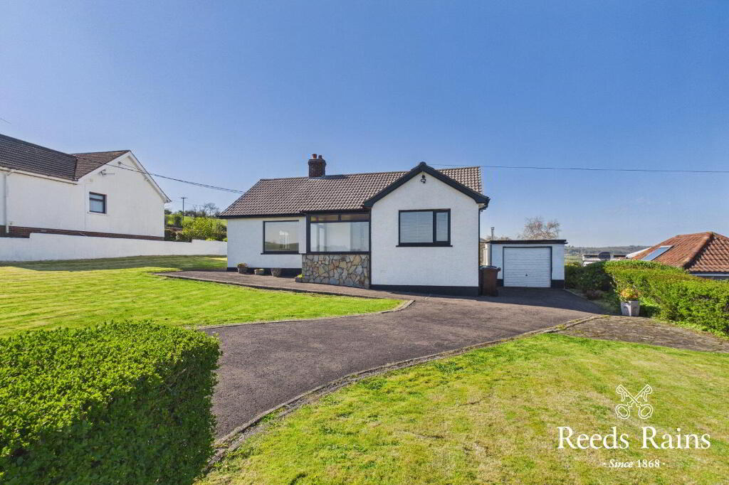 7 Raw Brae Road, Whitehead, Carrickfergus, BT38 9TE