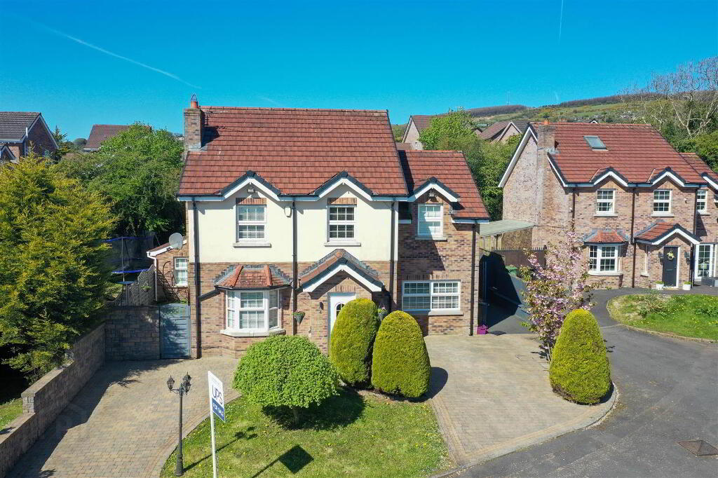 4 Mount Eagles Grove, Stewartstown Road, Dunmurry, Belfast, BT17 0GH