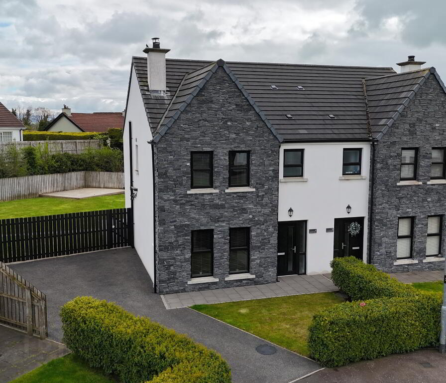 Photo 1 of 4 Riverview Manor, Castlederg