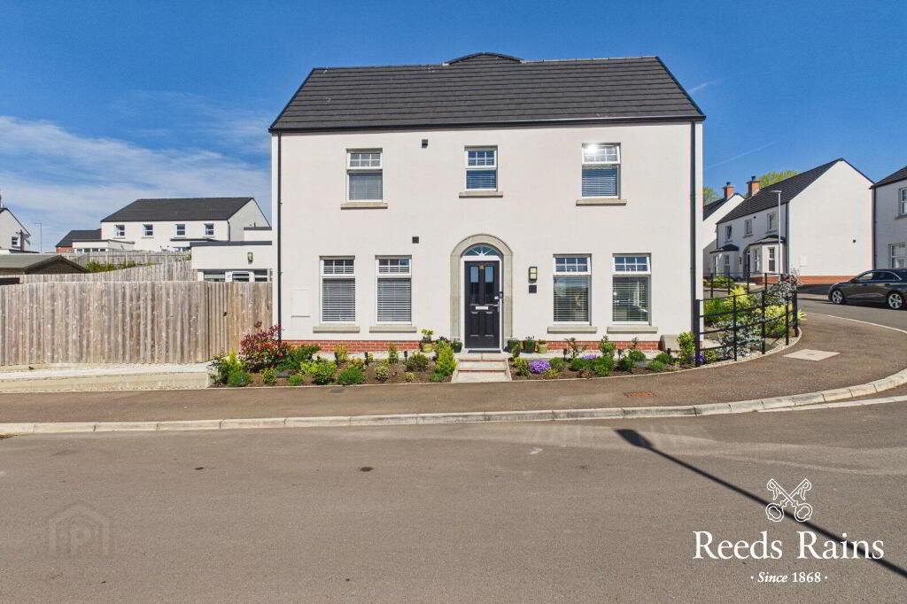 8 Rushfield Place, Ballyclare, BT39 0FR
