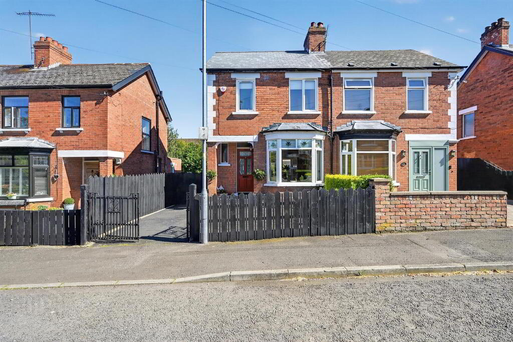 20 Willesden Park, Belfast, BT9 5GX