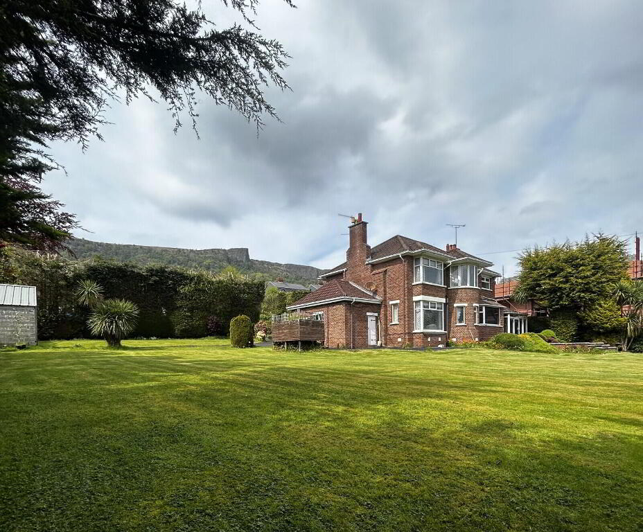 737 Antrim Road, Belfast, BT15 4EL