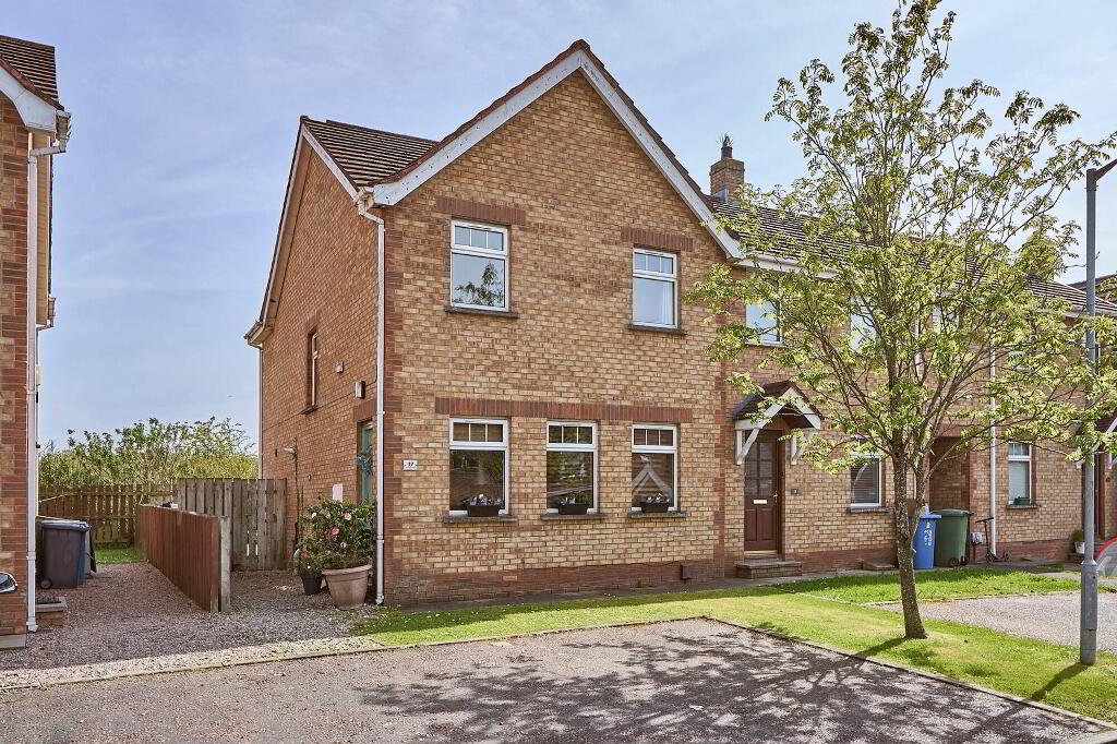 Photo 1 of 17 Viceroys Wood, Bangor