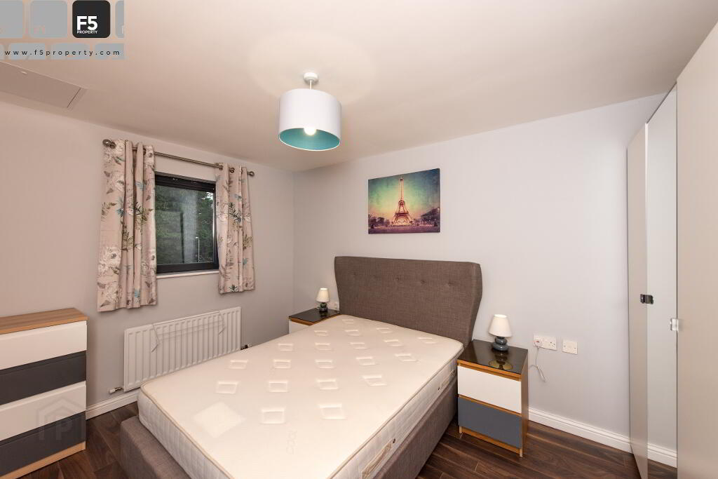 5 Luna Building-Bedroom -2