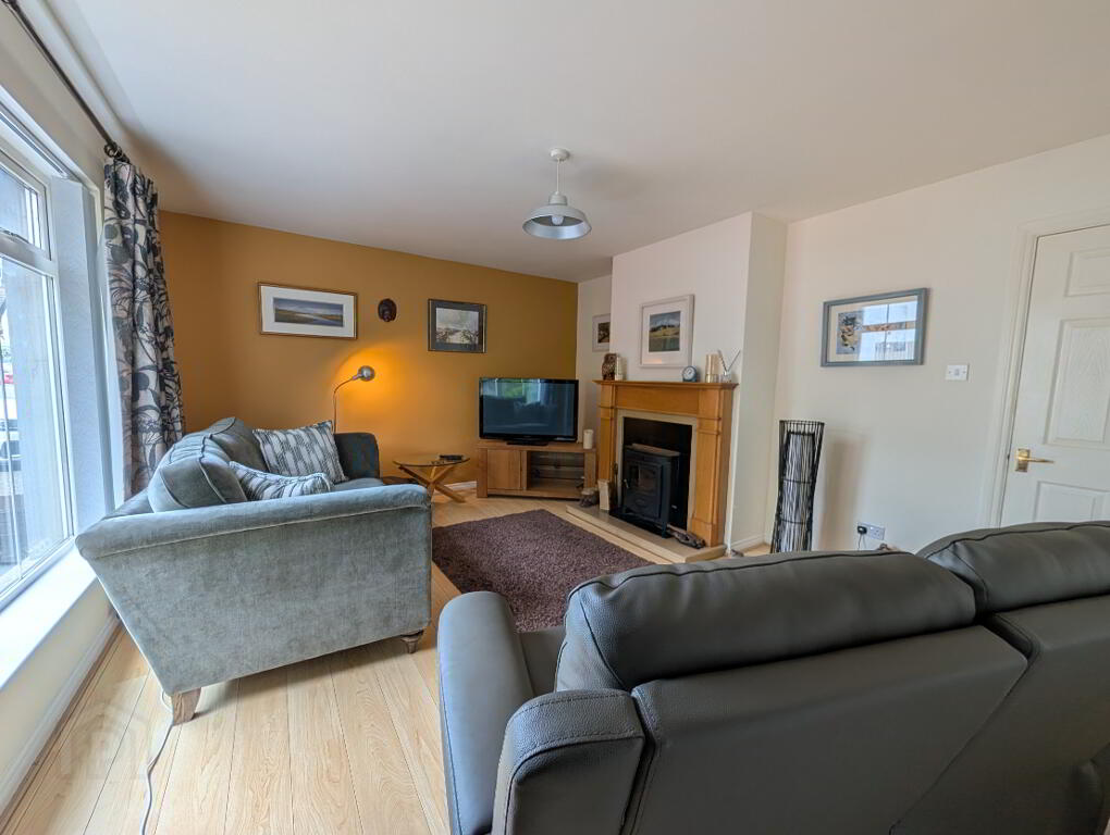 Photo 5 of 21 Kenway Drive, Newcastle
