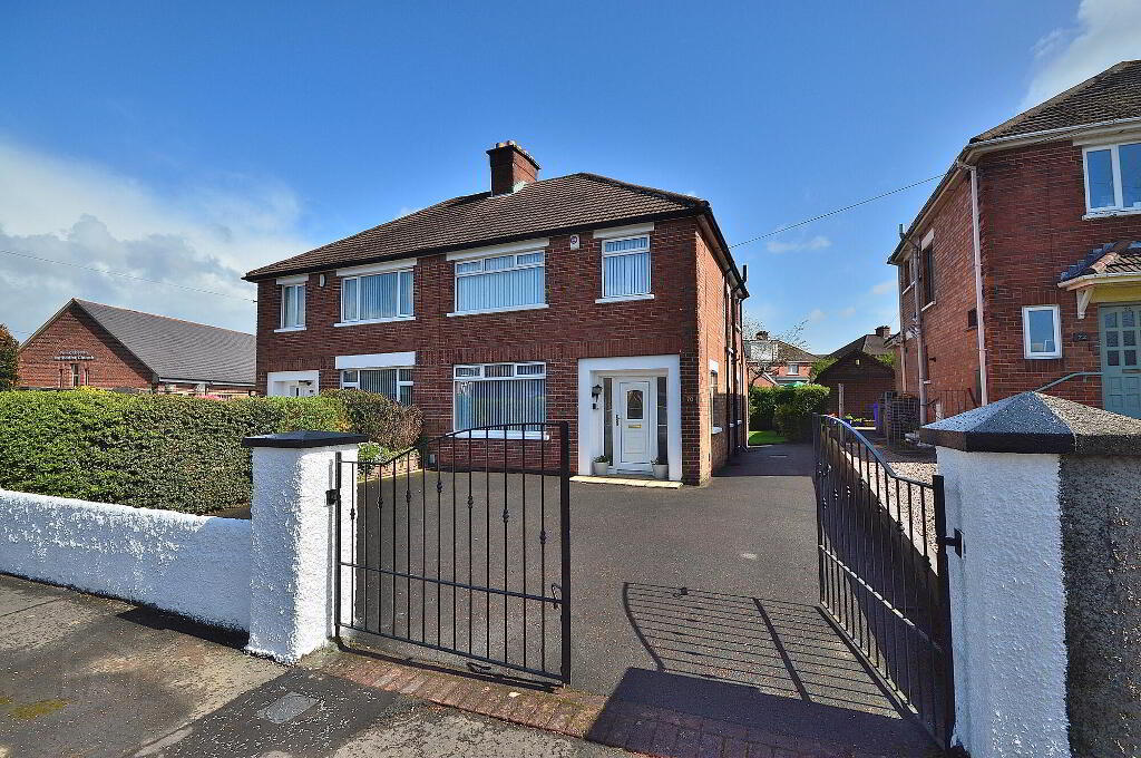 Photo 2 of 70 Rosetta Road, Belfast