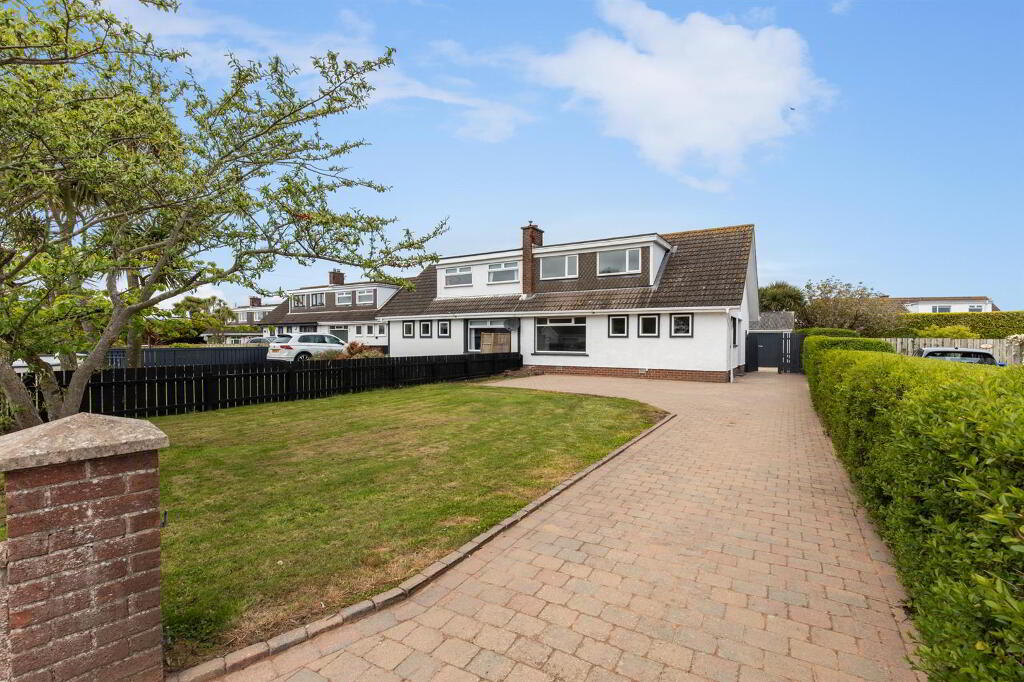102 Moss Road, Millisle, BT22 2DS