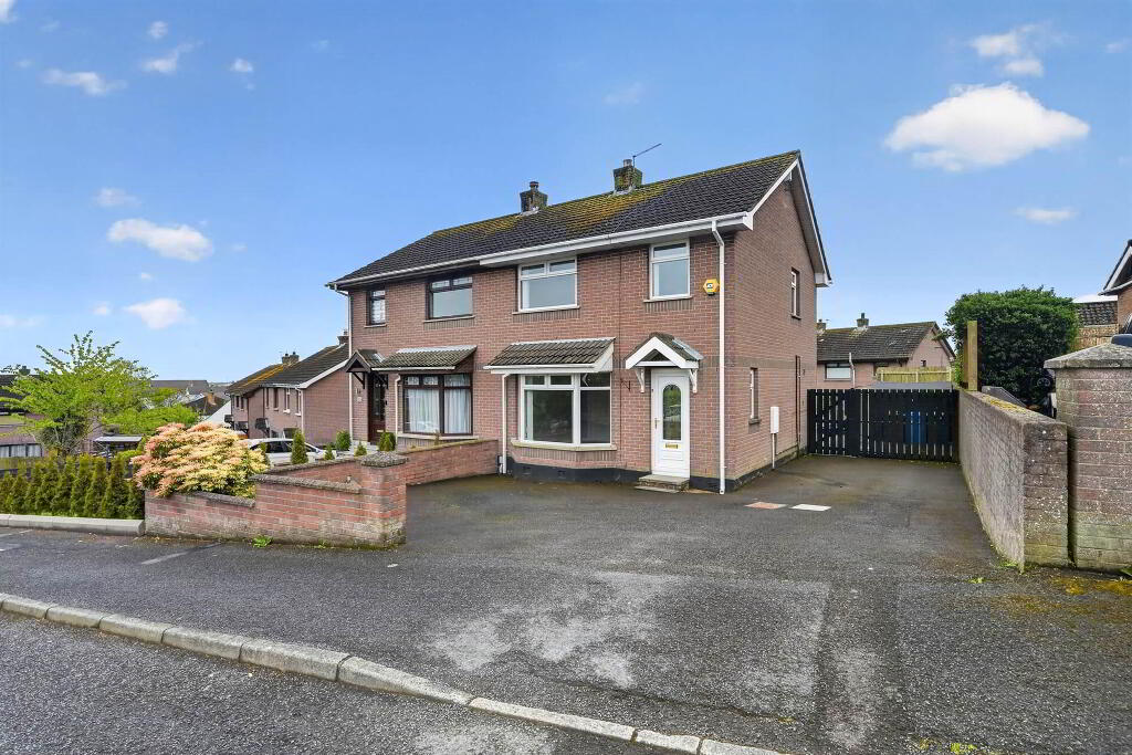 1 Cloverhill Park, Newtownards, BT23 8XW