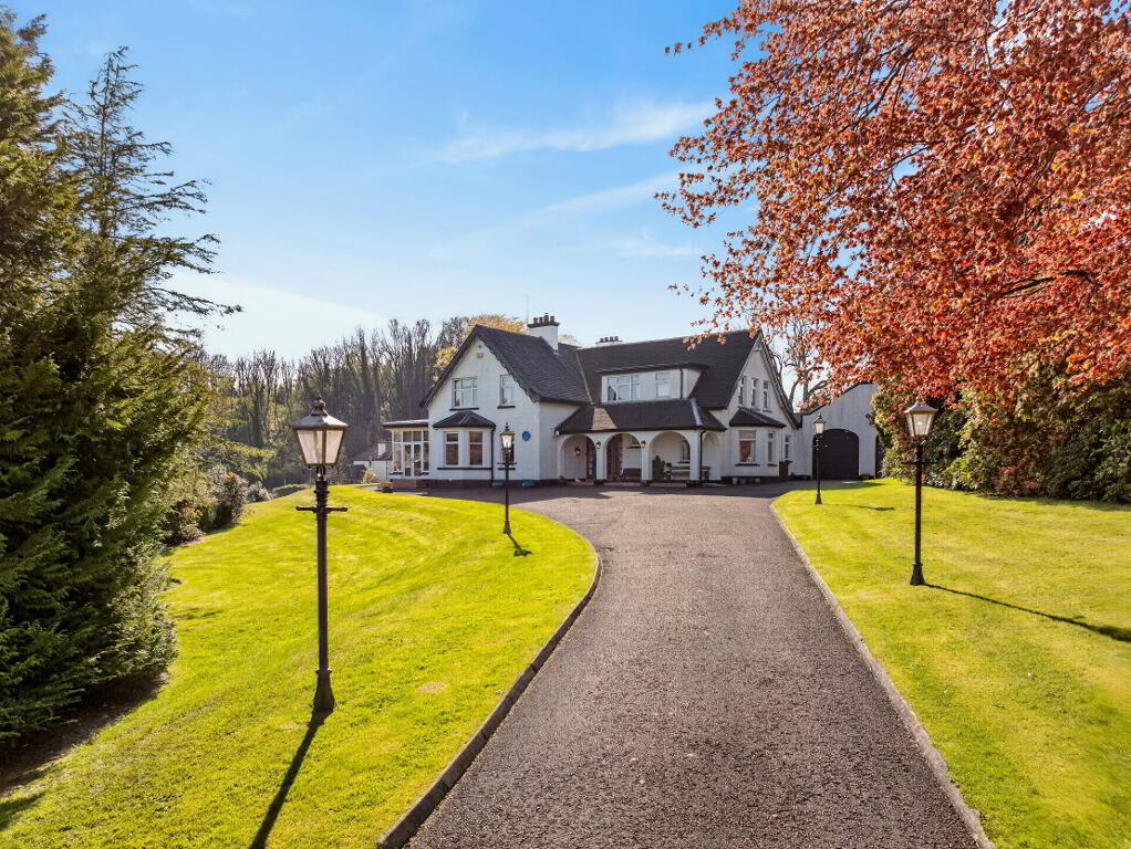Knockan Lodge, 50 Knockan Road, Broughshane, BT43 7LE