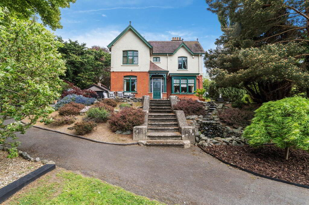Clonard, 13 Bachelors Walk, Portadown, BT63 5BQ