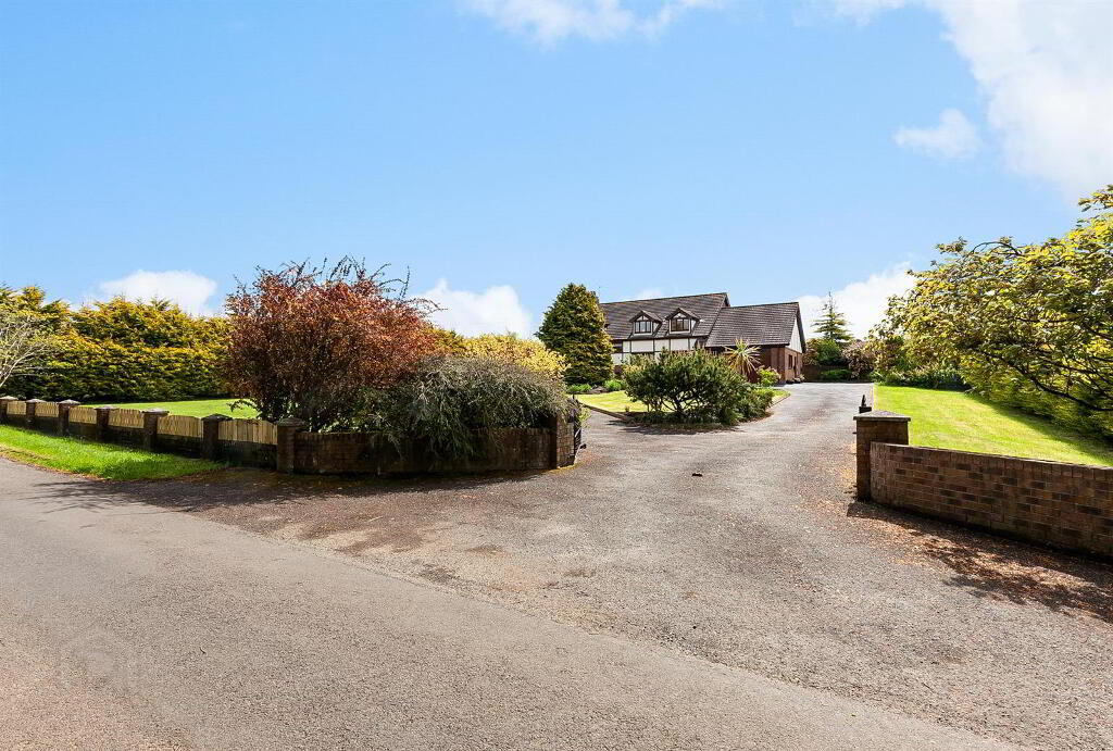 15 Legaloy Road, Ballyclare, BT39 9PS