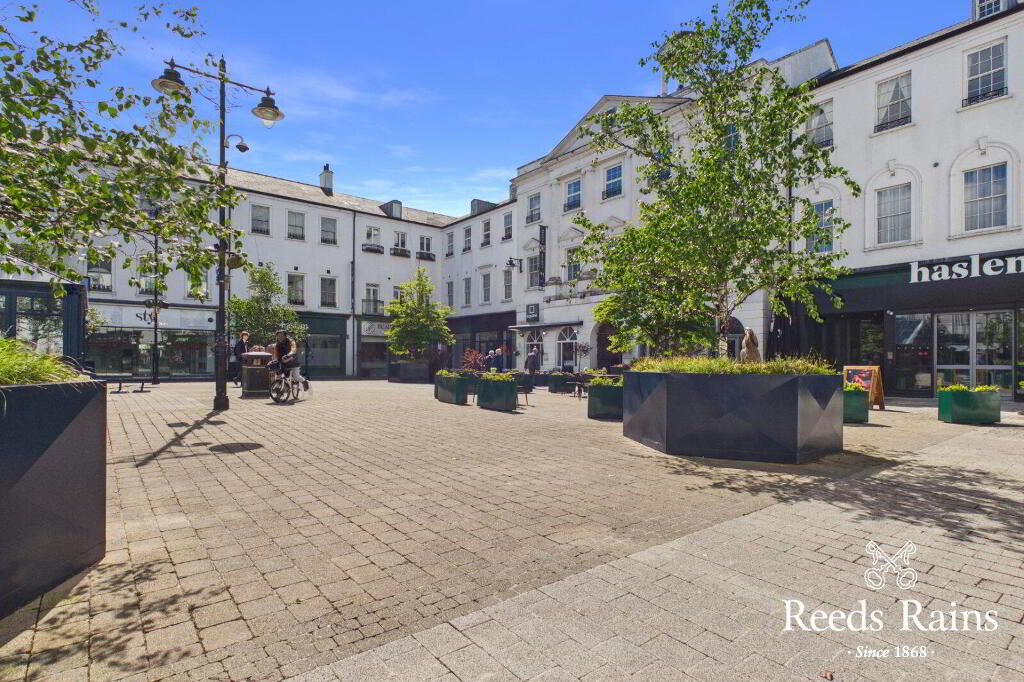67 Lisburn Square, Lisburn, BT28 1TS