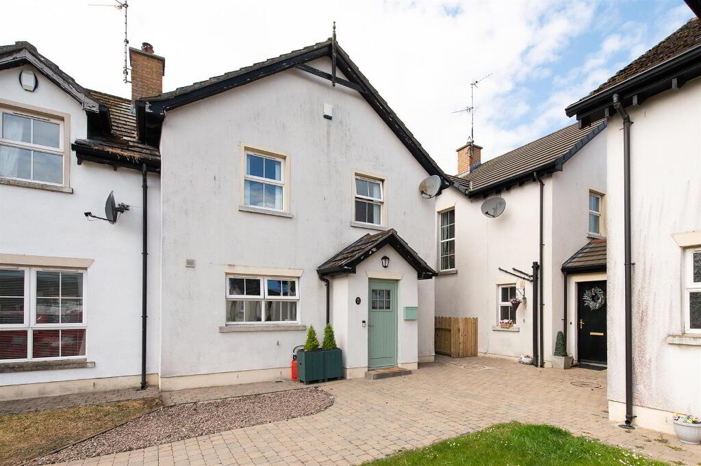 11 Iveagh Court, Dromore, Blackskull, BT25 1SF