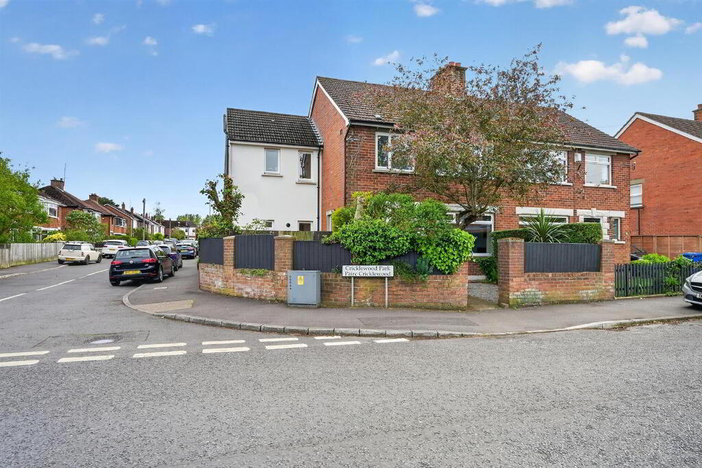 31 Cricklewood Park, Belfast, BT9 5GW
