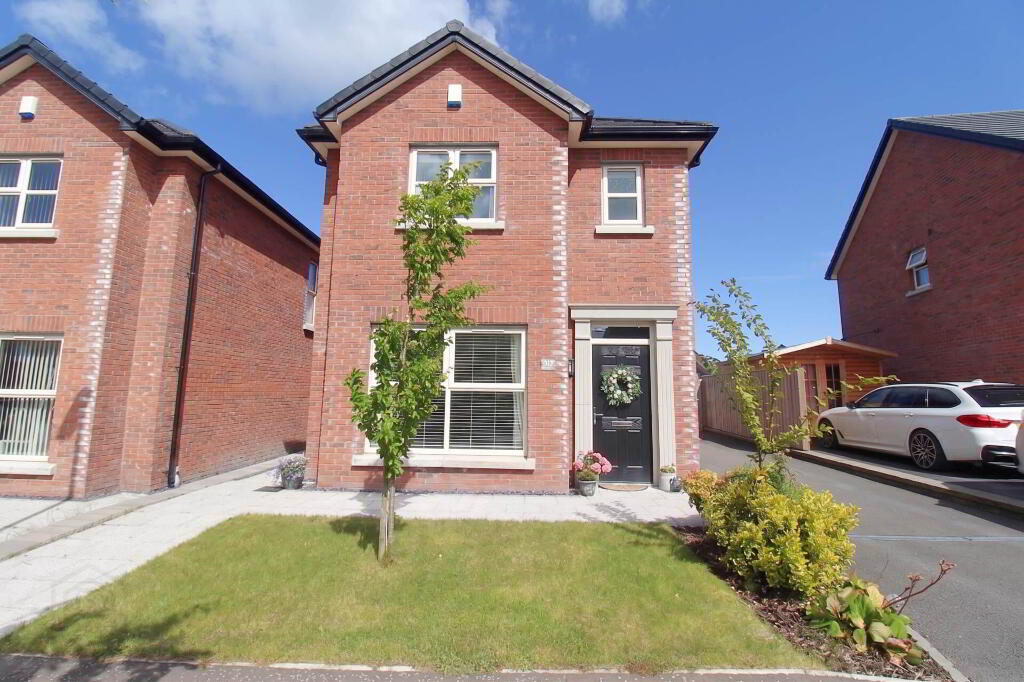 25 Helens Wood Lane, Bangor, BT19 1GE