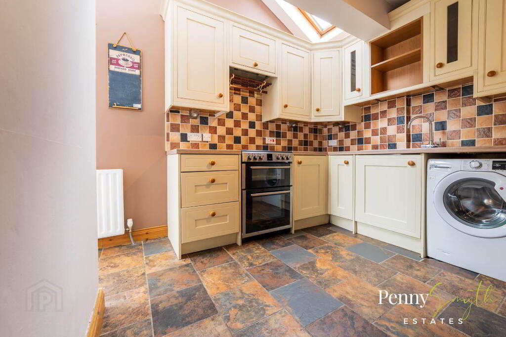 Photo 12 of 21 Lyle Road, Bangor