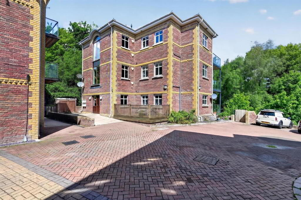41 Glenburn Manor, Dunmurry, Belfast, BT17 9DX