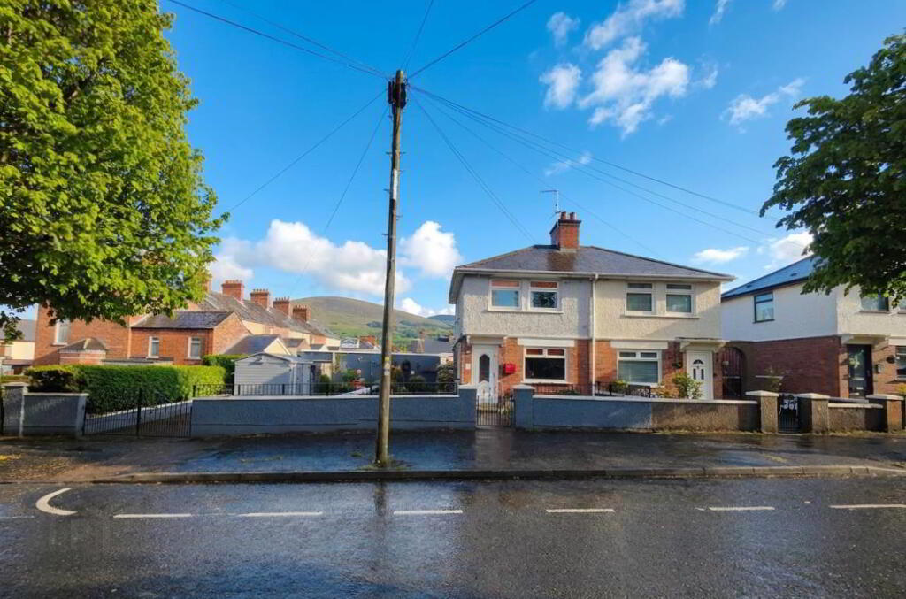121 Twaddell Avenue, Belfast, BT13 3LG