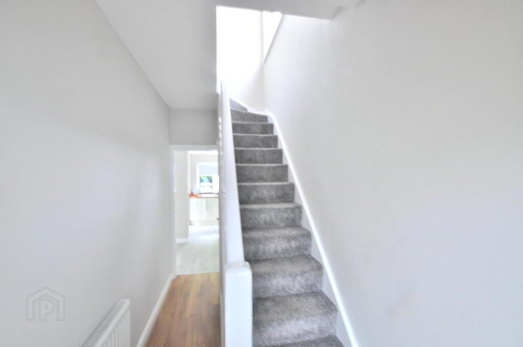 Photo 2 of 14 Silverstream Park, Belfast