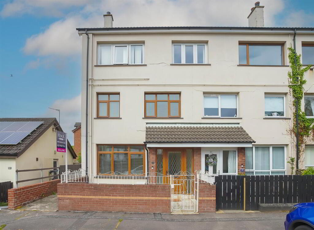 18 Hillview Place, Holywood, BT18 9DL