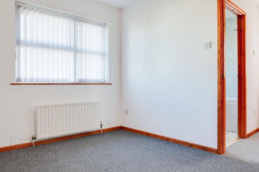 Photo 21 of 36 Meadowvale Crescent, Bangor