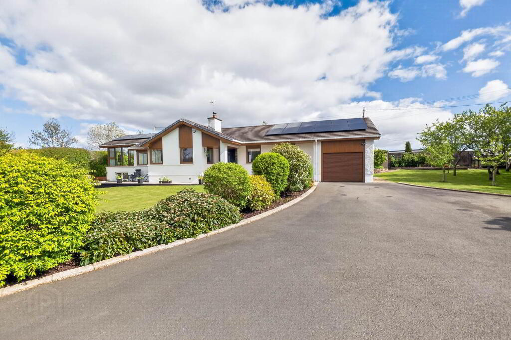 9 River Road, Lisburn, BT27 6TN