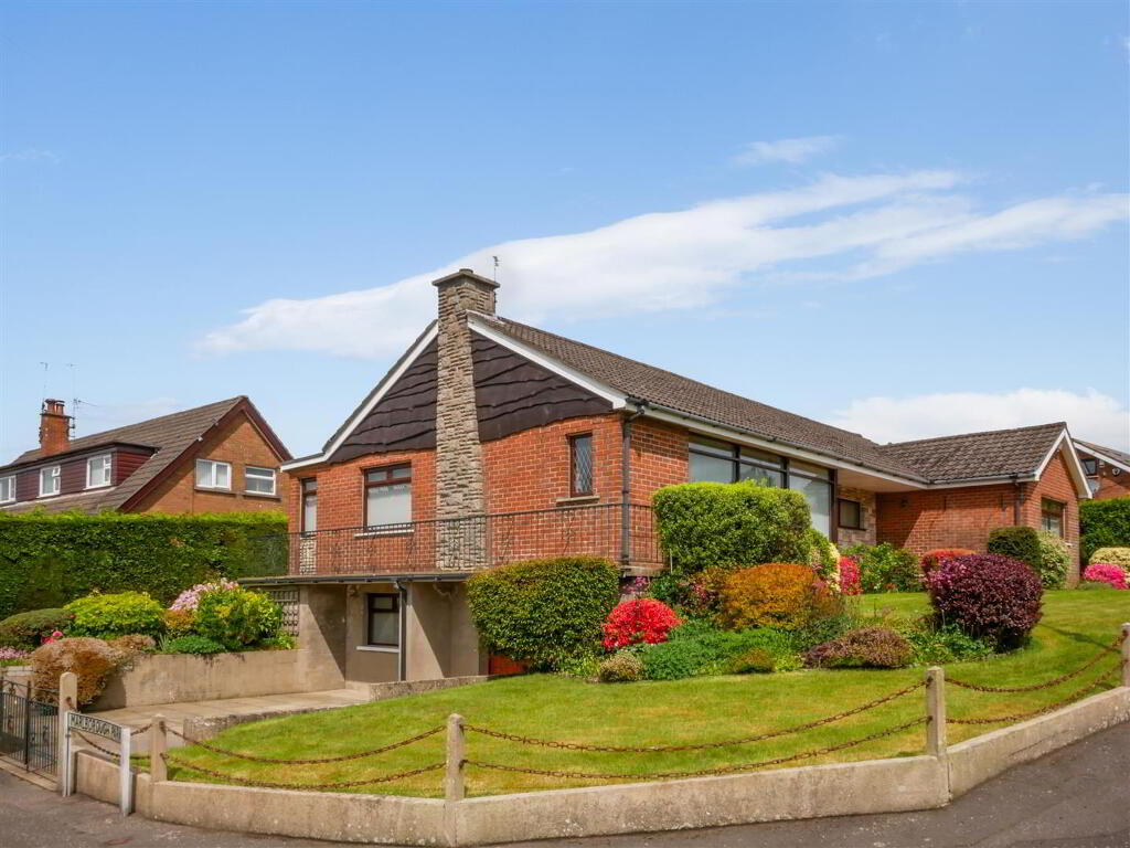 4 Blenheim Park, Saintfield Road, Carryduff, Belfast, BT8 8NN