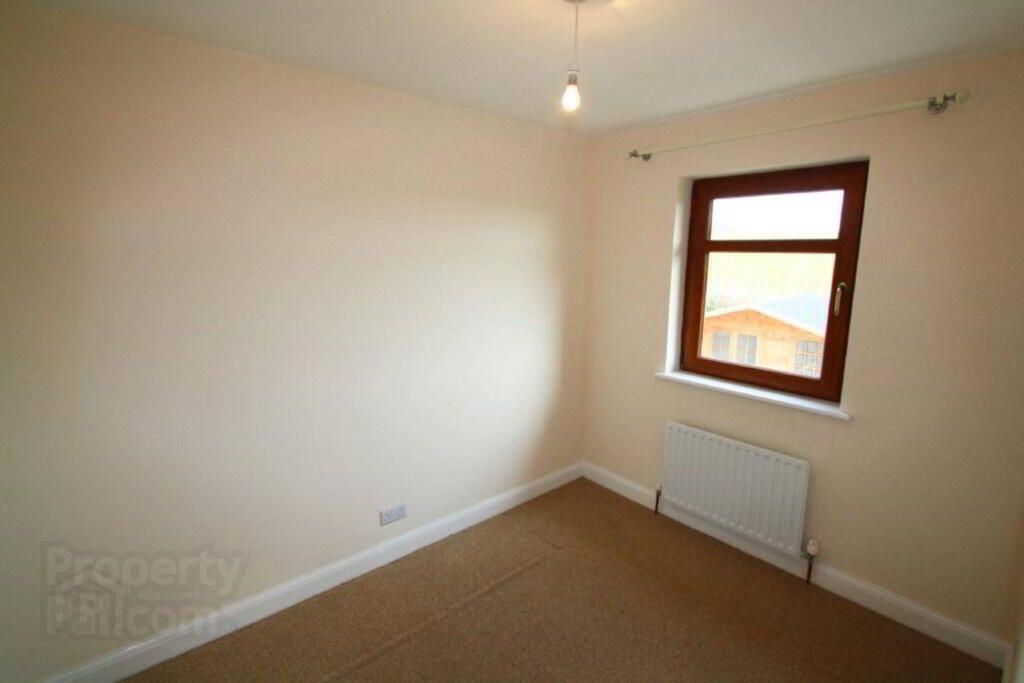 Photo 11 of 73 Stonebridge Gardens, Newtownards