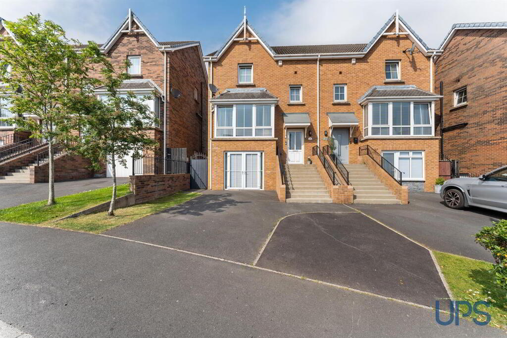 76 Lagmore View Road, Dunmurry, Belfast, BT17 0FR