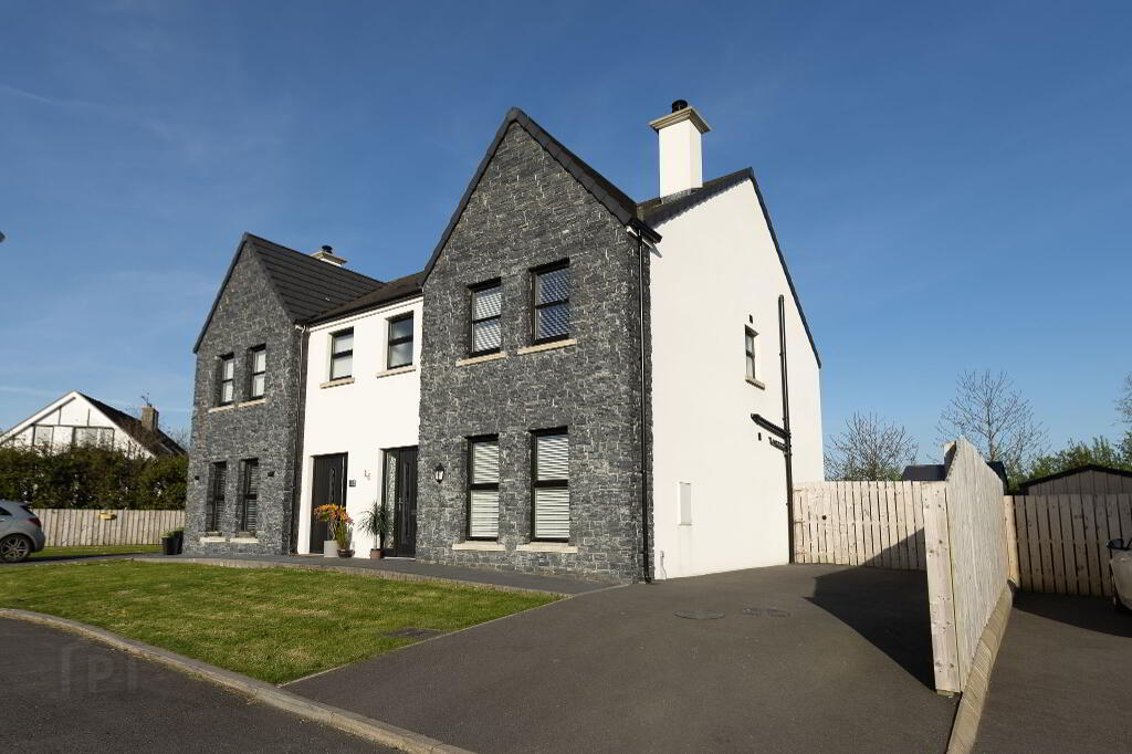 Photo 20 of 16 Riverview Manor, Castlederg