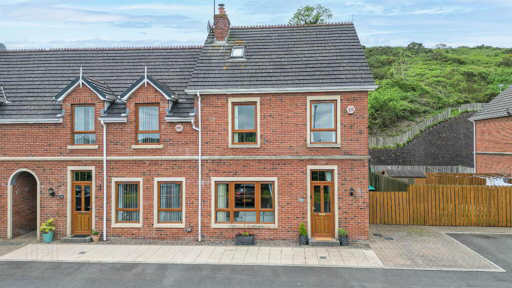9 Forge Hill Close, Saintfield, BT24 7NJ