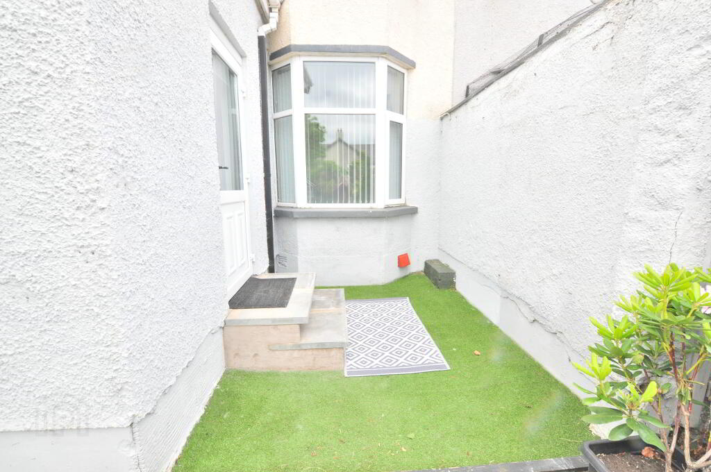 Photo 9 of 426 Castlereagh Road, Belfast