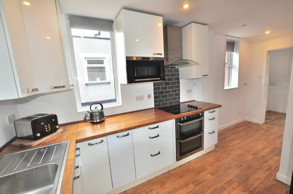 Photo 7 of 426 Castlereagh Road, Belfast