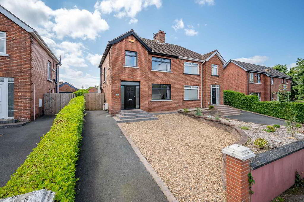 21 Crawfordsburn Road, Bangor, BT19 1BG