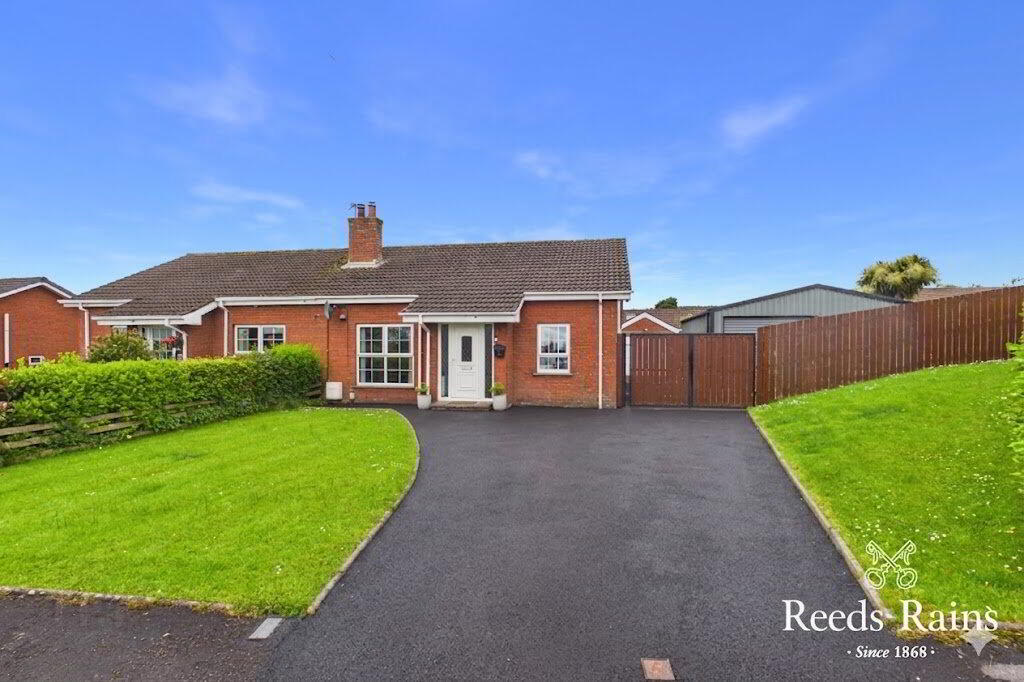 44 Prospect Downs, Carrickfergus, BT38 8QP