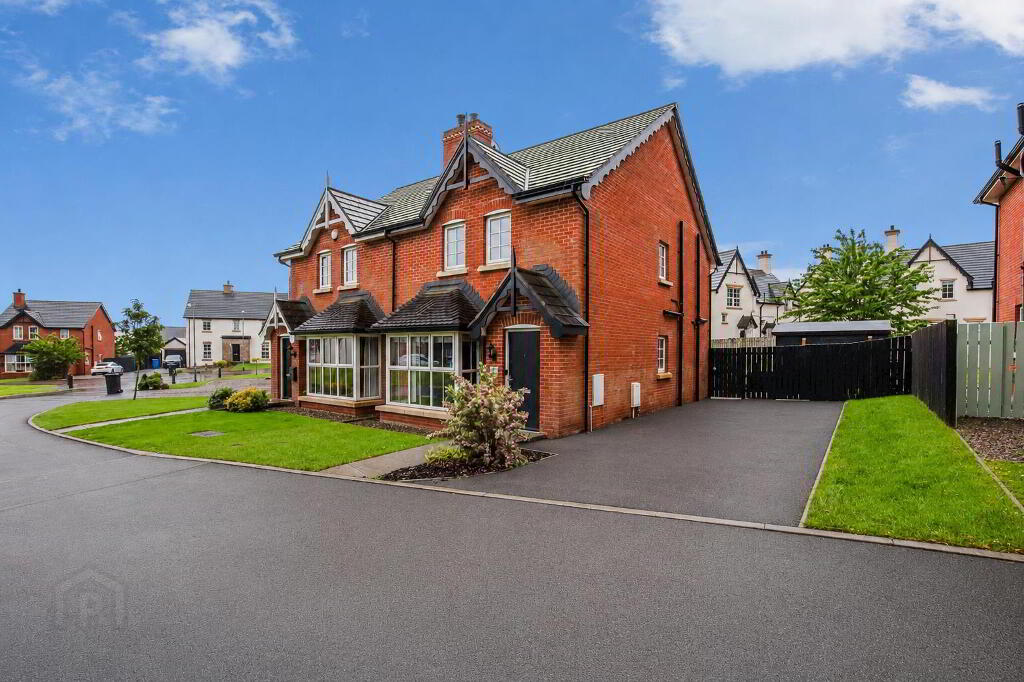 6 Tullynagardy Grove, Newtownards, BT23 4ZJ